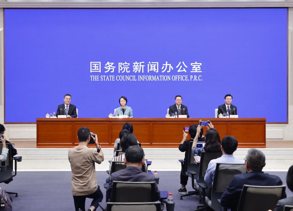 國新辦舉行&ldquo;權威部門(mén)話(huà)開(kāi)局&rdquo;系列主題新聞發(fā)布會(huì ) 介紹推動(dòng)廣播電視和網(wǎng)絡(luò )視聽(tīng)高質(zhì)量發(fā)展、努力鑄就中國特色社會(huì )主義文化新輝煌有關(guān)情況