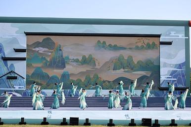 第35屆馬鞍山李白詩(shī)歌節開(kāi)幕