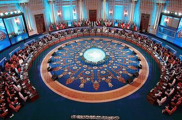 巴勒斯坦問(wèn)題峰會(huì )在埃及舉行 各方呼吁巴以?；鹬箲? /></a></p>
<p class=