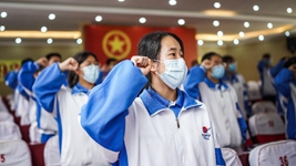 以青春之我，貢獻偉大時(shí)代