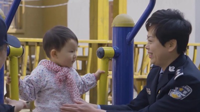 楊蓉：聽(tīng)民意解民憂(yōu) 31載守護社區平安