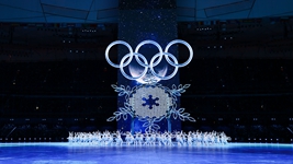 非凡十年看優(yōu)勢丨冰雪盛會(huì )，書(shū)寫(xiě)下精彩的中國答卷