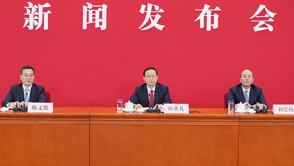 中國共產(chǎn)黨第二十次全國代表大會(huì )新聞發(fā)言人舉行新聞發(fā)布會(huì )