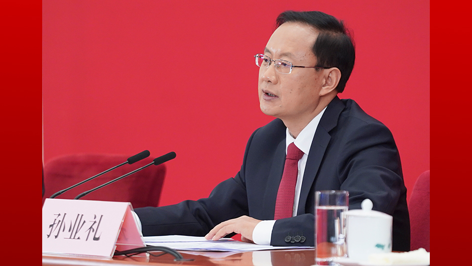 中國共產(chǎn)黨第二十次全國代表大會(huì )新聞發(fā)言人舉行新聞發(fā)布會(huì )