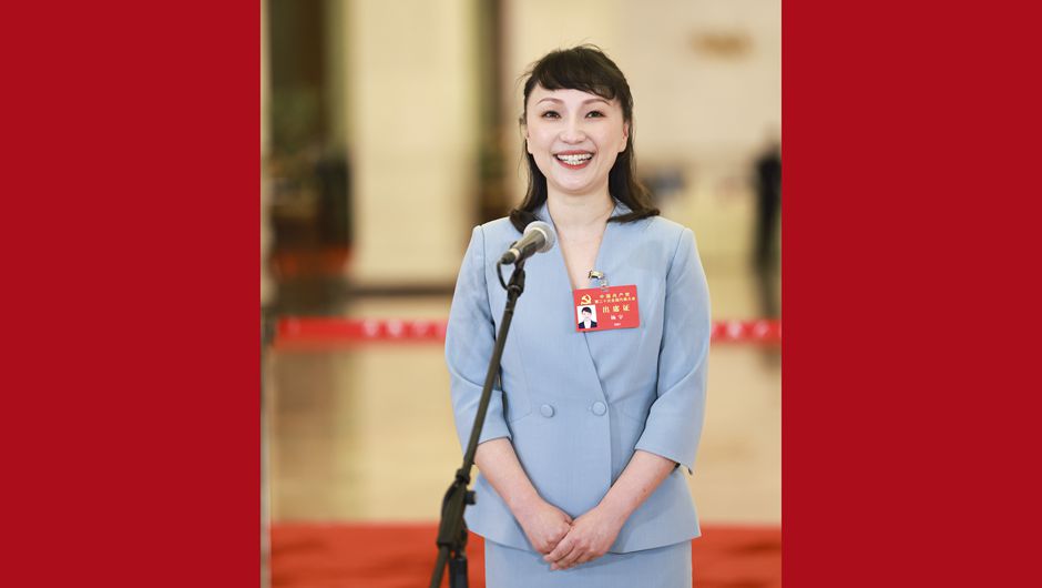 楊宇代表接受采訪(fǎng)