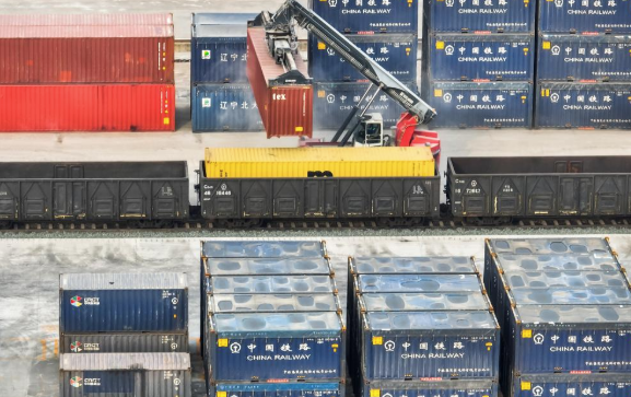 &ldquo;出?？?rdquo;通到&ldquo;家門(mén)口&rdquo;&mdash;&mdash;山東依托內陸港助力外向型經(jīng)濟發(fā)展