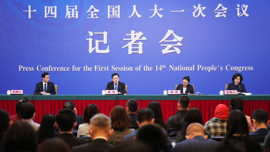 外交部長(cháng)秦剛回答記者提問(wèn)