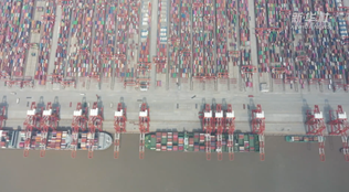 把車(chē)子裝進(jìn)箱子 運輸新模式送汽車(chē)&ldquo;出海&rdquo;