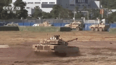 廣東珠海：第十三屆中國航展今天開(kāi)幕 記者帶您逛航展&mdash;&mdash;走近&ldquo;陸戰之王&rdquo;