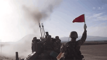 大漠戈壁實(shí)兵演練 錘煉精準打擊能力