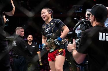 搏擊&mdash;&mdash;UFC281：張偉麗重奪金腰帶